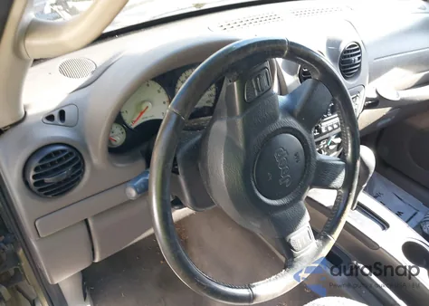 2004 Jeep Liberty Sport из США, поврежденный, VIN 1J4GK48K64W218818